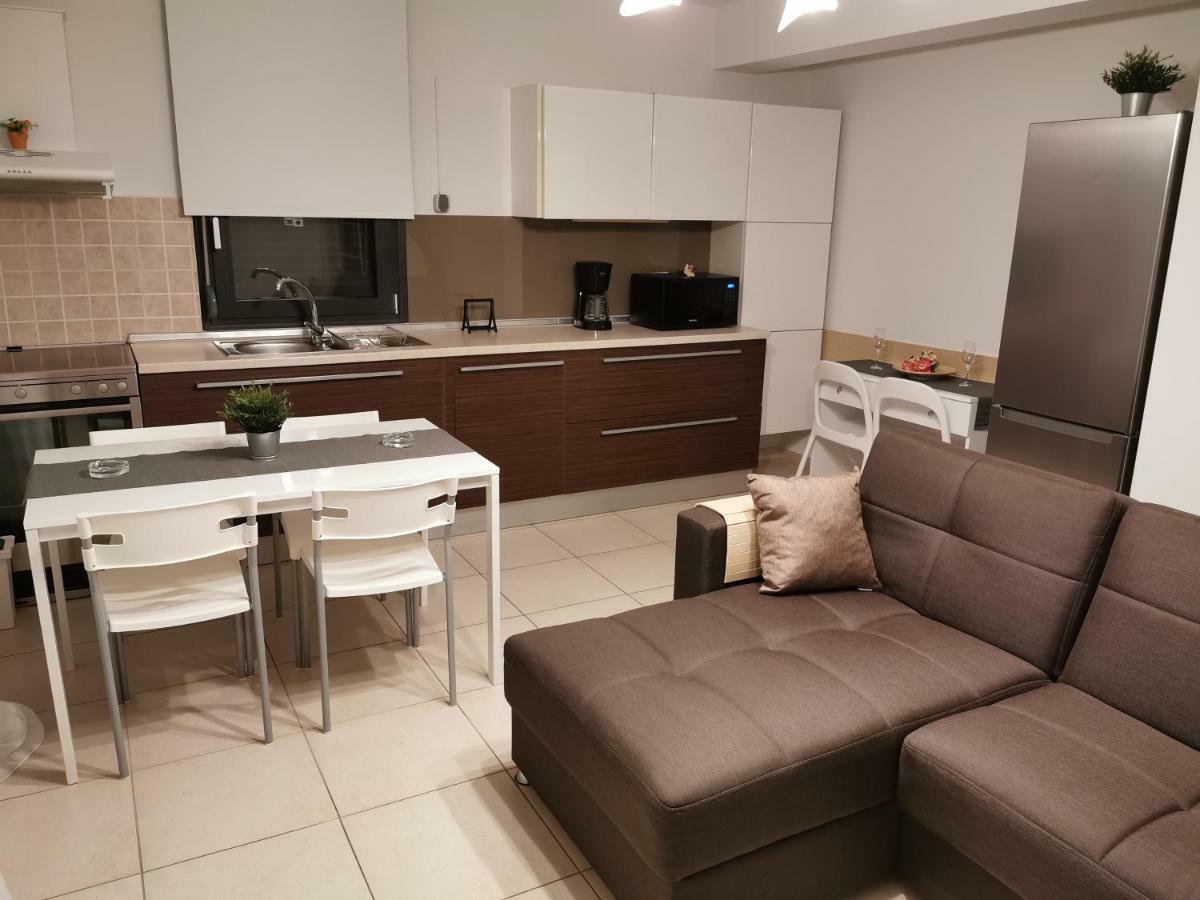 Pall'S Minimal Apartment Néa Péramos Exteriér fotografie
