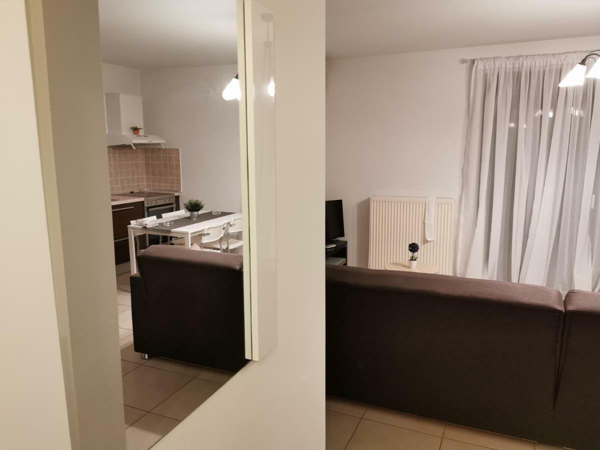 Pall'S Minimal Apartment Néa Péramos Exteriér fotografie